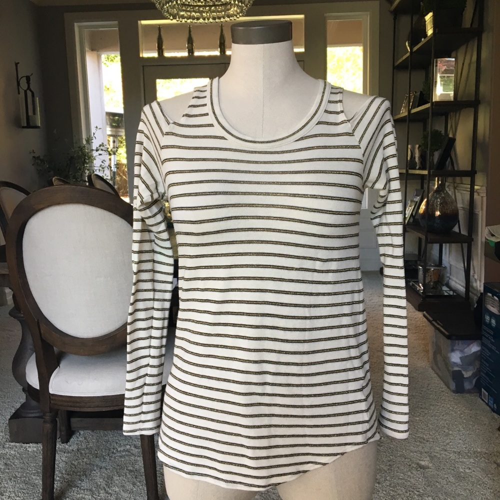 NWOT Chaser cold shoulder top